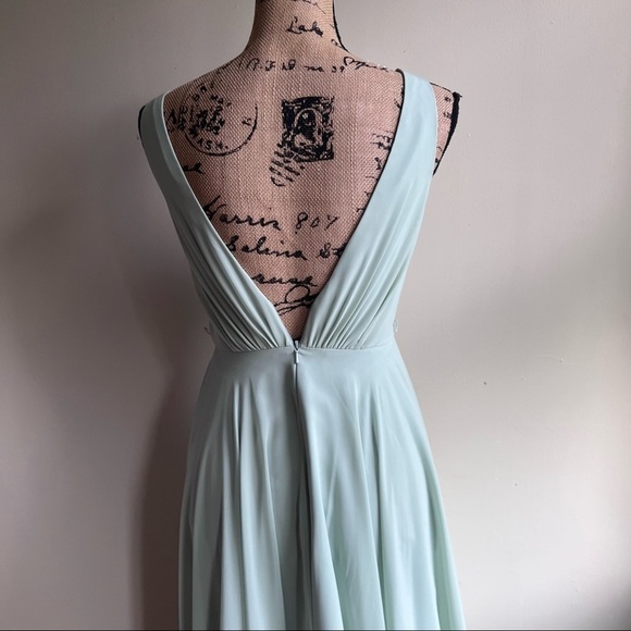 Brideside green V-Neck bridesmaid dress color 536 size 0 - Picture 6 of 9